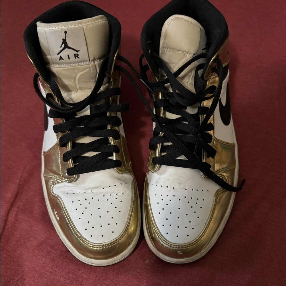Nike Air High-Tops with Gold and White Finish - Picture 3 of 9